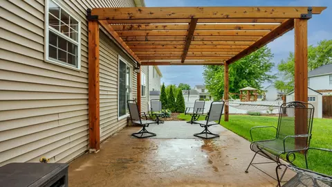 Exterior - 302 Gambel Ct, Normal, IL 61761 photo 9 of 13