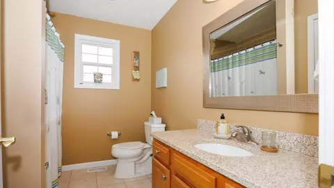 Bath - 302 Gambel Ct, Normal, IL 61761 photo 7 of 7