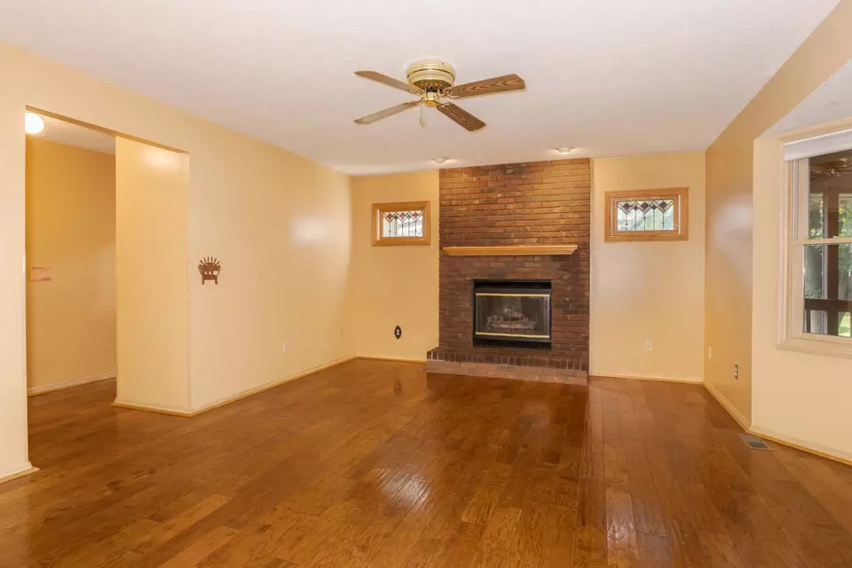  2321 Woodhavens Dr, Bloomington, IL 61701 photo 11