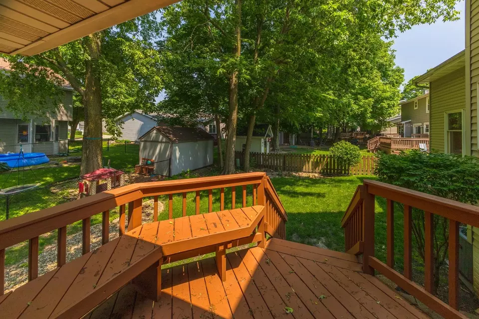  2321 Woodhavens Dr, Bloomington, IL 61701 photo 28