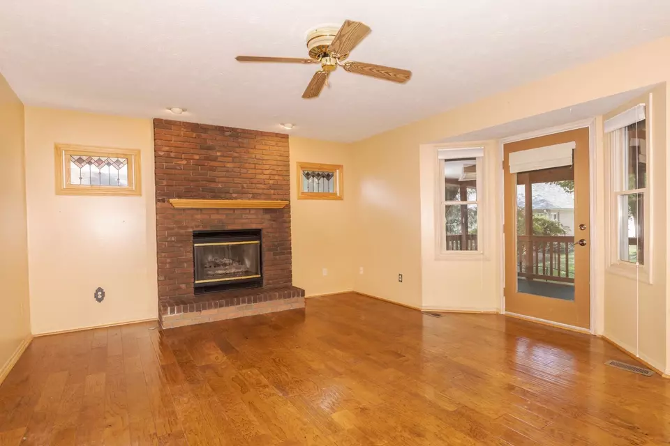  2321 Woodhavens Dr, Bloomington, IL 61701 photo 10