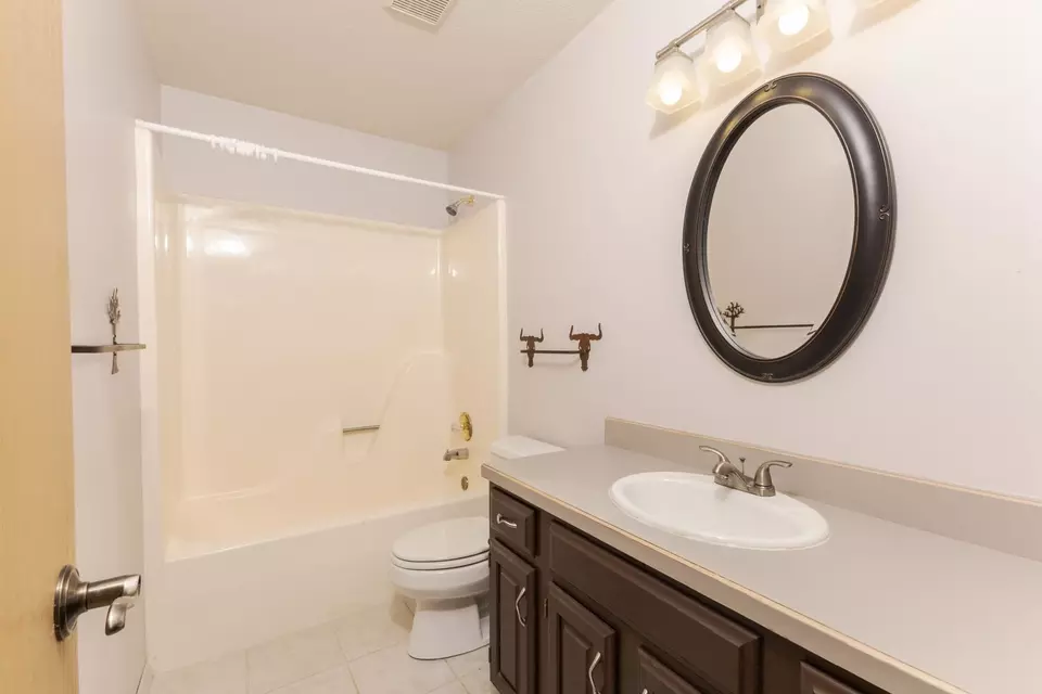  2321 Woodhavens Dr, Bloomington, IL 61701 photo 22