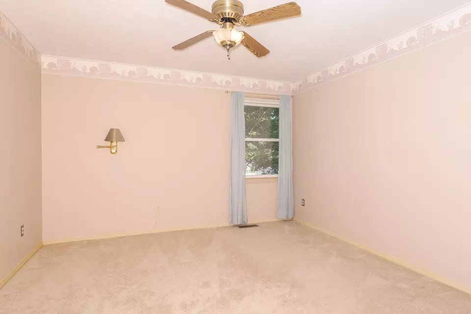  2321 Woodhavens Dr, Bloomington, IL 61701 photo 23