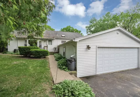 17963 W Greentree Rd, Grayslake, IL 60030