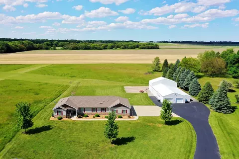 2609 E 1500s Rd, Kankakee, IL 60901