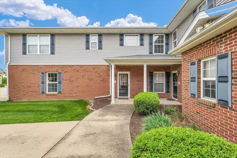 103 Portsmouth Ln #4, Savoy, IL 61874