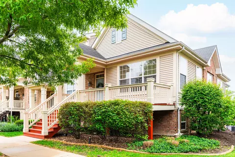 278 Broadmoor Ln, Bartlett, IL 60103