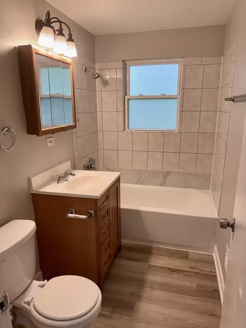 Bath - 2219 S 13th Ave, Broadview, IL 60155 photo 1 of 1