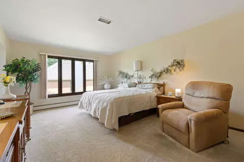 2 Hamilton Ln, Oak Brook, IL 60523 photo 14