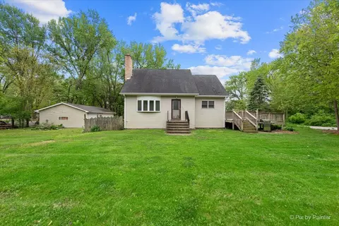 119 W South Ave, Spring Grove, IL 60081