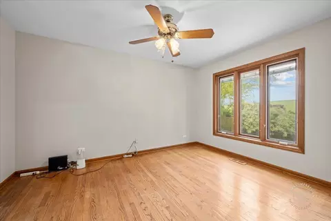 560 Braemar Ave, Naperville, IL 60563 photo 26