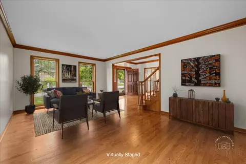 560 Braemar Ave, Naperville, IL 60563 photo 9
