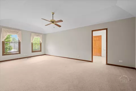 560 Braemar Ave, Naperville, IL 60563 photo 32
