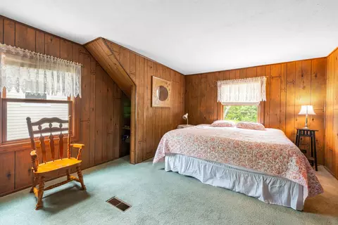 Bedroom - 229 N Marion Ave, Bartlett, IL 60103 photo 3 of 3