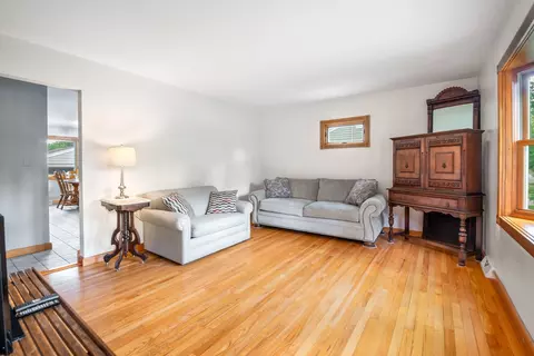Living - 229 N Marion Ave, Bartlett, IL 60103 photo 2 of 3