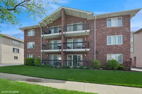 9529 Minnick Ave #1B, Oak Lawn, IL 60453