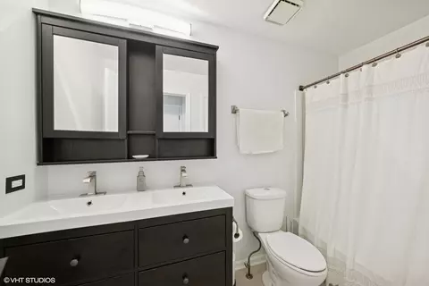 Bath - 109 College Xing, Rolling Meadows, IL 60008 photo 2 of 2