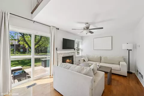 Living - 109 College Xing, Rolling Meadows, IL 60008 photo 1 of 3