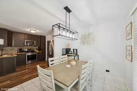 Dining - 109 College Xing, Rolling Meadows, IL 60008 photo 2 of 4