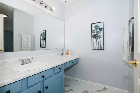 Bath - 203 S Hershey Rd, Bloomington, IL 61704 photo 2 of 4
