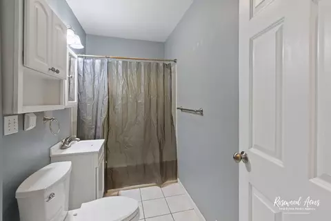 Bath - 493 S Cannon Ave, Kankakee, IL 60901 photo 1 of 1