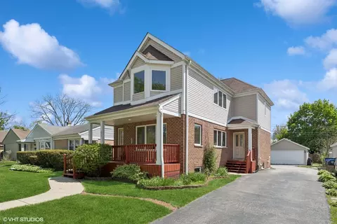 877 Hollywood Ave, Des Plaines, IL 60016