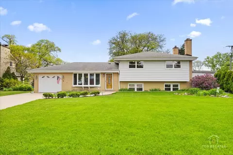 9258 Clancy Dr, Des Plaines, IL 60016