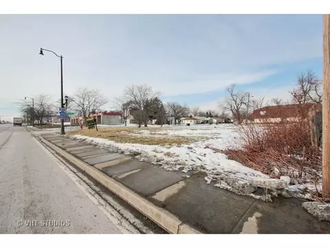 1718 Martin Luther King Jr Dr, North Chicago, IL 60064