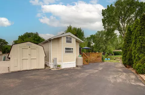 195 Fossil Cove Ln, Wilmington, IL 60481