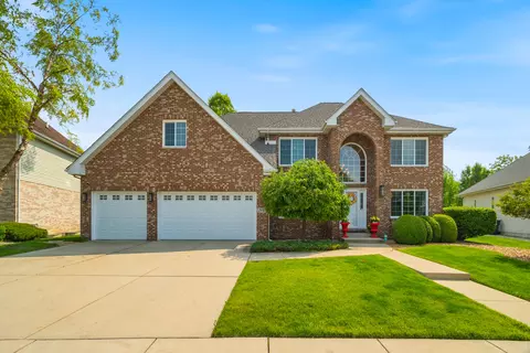29 E Morningside Dr, South Holland, IL 60473