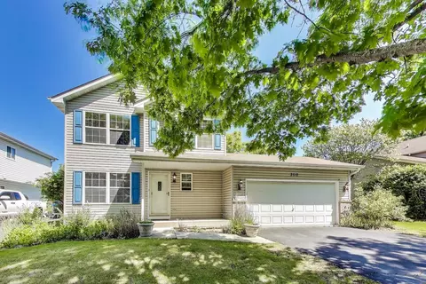 2512 Fox Meadow Dr, Crest Hill, IL 60403