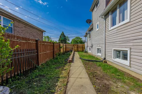 Exterior - 5844 W Maple Ave, Berkeley, IL 60163 photo 10 of 11