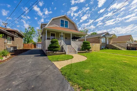 Exterior - 5844 W Maple Ave, Berkeley, IL 60163 photo 2 of 11