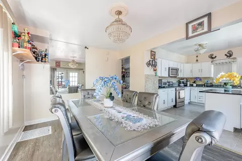 Dining - 5844 W Maple Ave, Berkeley, IL 60163 photo 2 of 3