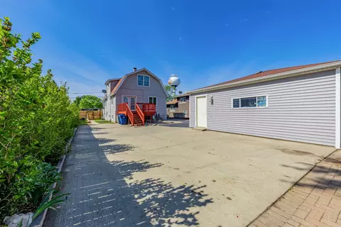 Exterior - 5844 W Maple Ave, Berkeley, IL 60163 photo 6 of 11
