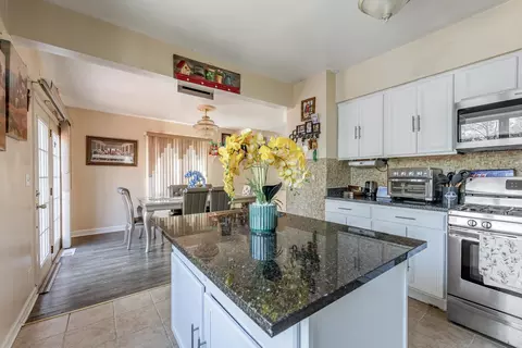 Kitchen - 5844 W Maple Ave, Berkeley, IL 60163 photo 2 of 4