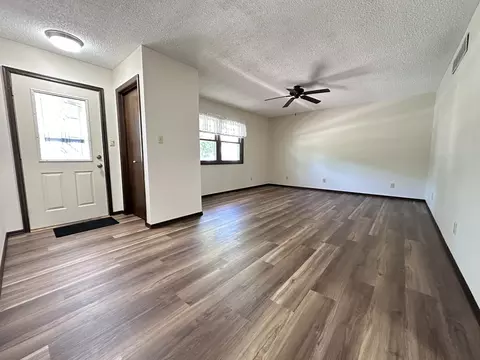 Living - 600 E 7th St, Rock Falls, IL 61071 photo 1 of 2