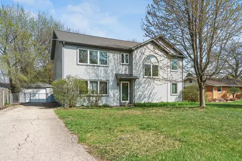2344 Forest Ave, Rolling Meadows, IL 60008