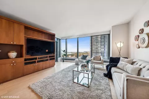 Living - 60 E Monroe St #3103, Chicago, IL 60603 photo 1 of 5