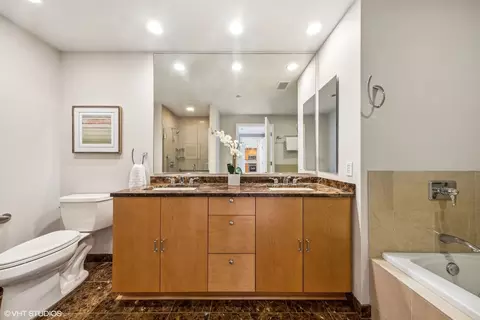 Bath - 60 E Monroe St #3103, Chicago, IL 60603 photo 1 of 4