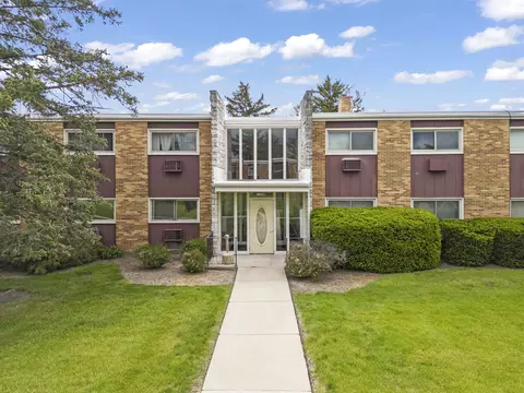 1320 B Lore Ln #117, Lombard, IL 60148