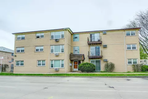 8758 W Berwyn Ave #2N, Chicago, IL 60656