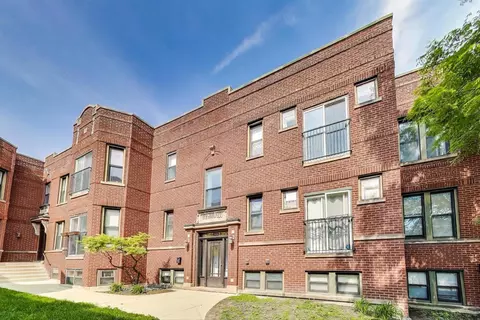 3706 W Wrightwood Ave #3A, Chicago, IL 60647