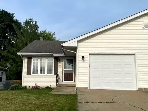 479 Johnson St, Marengo, IL 60152