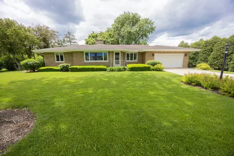 405 Farmington Ave, Joliet, IL 60435