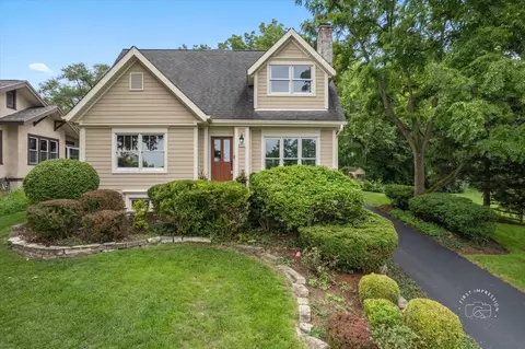 832 N 2nd Ave, Saint Charles, IL 60174