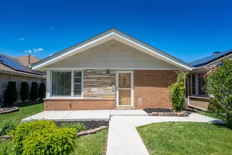 5708 W 82nd Pl, Burbank, IL 60459