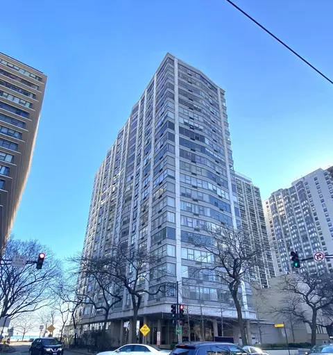 5757 N Sheridan Rd #12D, Chicago, IL 60660