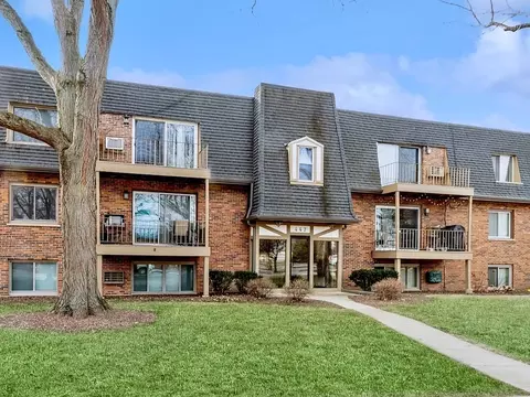 447 Cavalier Ct #2-6, West Dundee, IL 60118