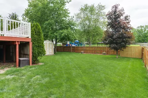 18 Yew Ct, Bloomington, IL 61701 photo 32